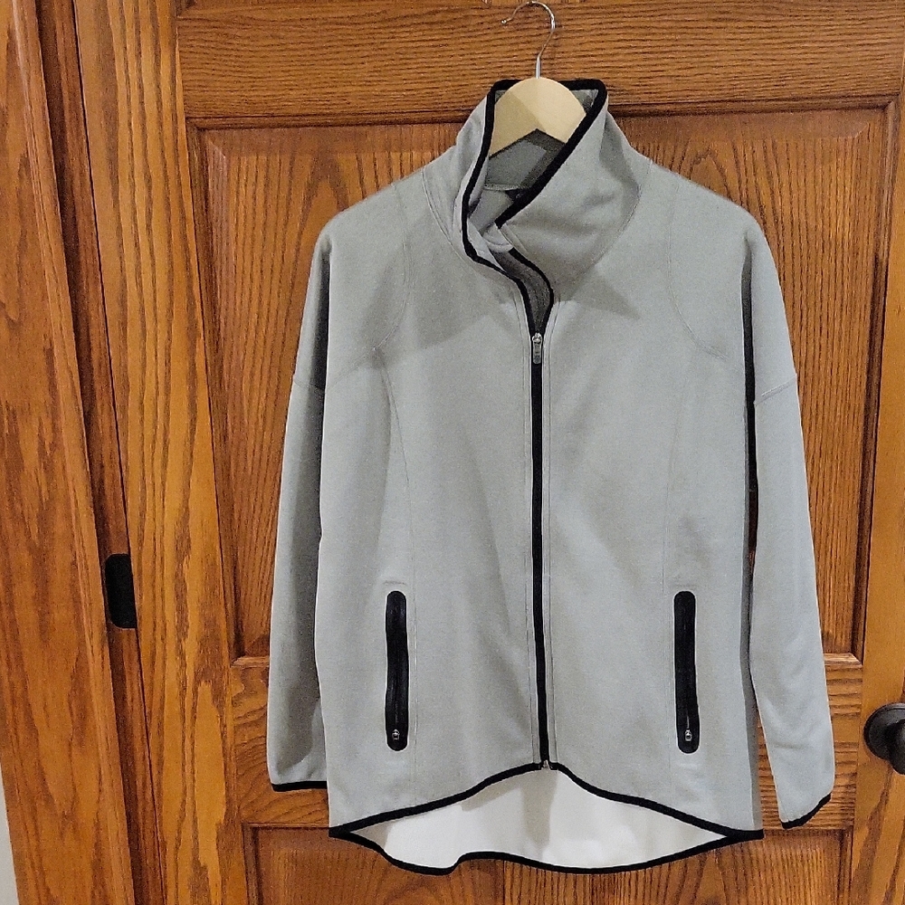 Eddie Bauer Women's Gray Fleeced Lined Jacket with Black Accents In Large